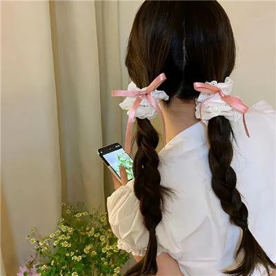 银色溜冰鞋